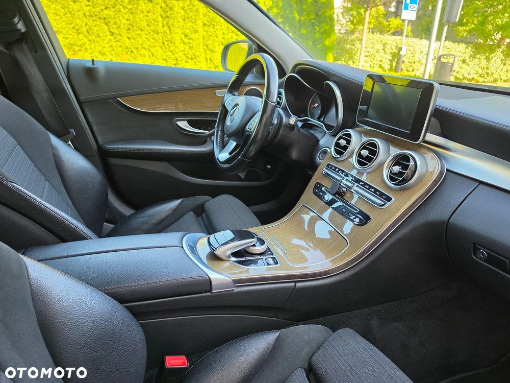Mercedes-Benz Klasa C 180 7G-TRONIC - 7