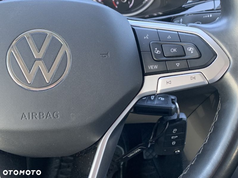 Volkswagen TRANSPORTER T6 TRWAŁY TDI SILNIK DNA 2.0TDI MOC 150KM DSG 7 MOCNA SKRZYNIA DQ-500 AUTOMAT, ZABUDOWA KOMBI VAN MINIBUS SPECJALNA CARAVELLE Reflektory FULL-LED Przód,  Lampy FULL-LED Tył, Kamera, Radar, Czujniki zmiany pasa, 2x boczne drzwi przesuwne! Aktywny tempomat, Podgrzewane fotele, Dwustrefowa Klimatyzacja i ogrzewanie! Fabryczne oryginał WEBASTO 5kW THERMO COMFORT SE Szybkie nagrzewanie silnika zimą! Ilość miejsc 9 osobowy - 14