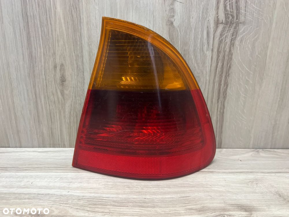 LAMPA TYLNA PRAWA BMW E46 KOMBI