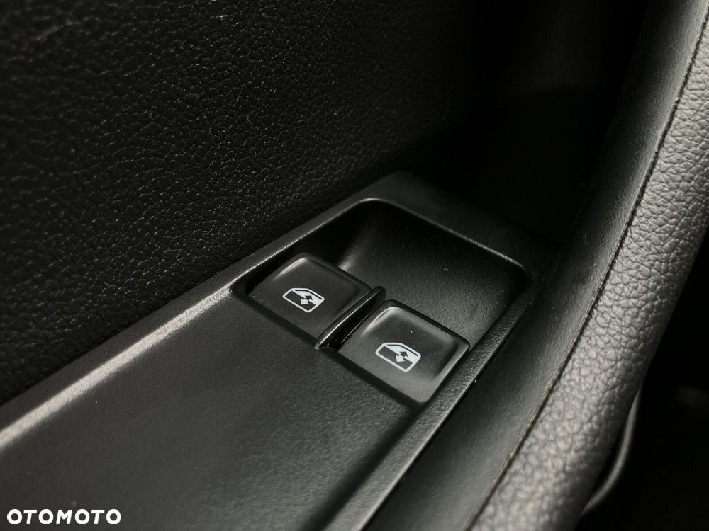 Skoda Fabia 1.0 TSI Ambition - 25
