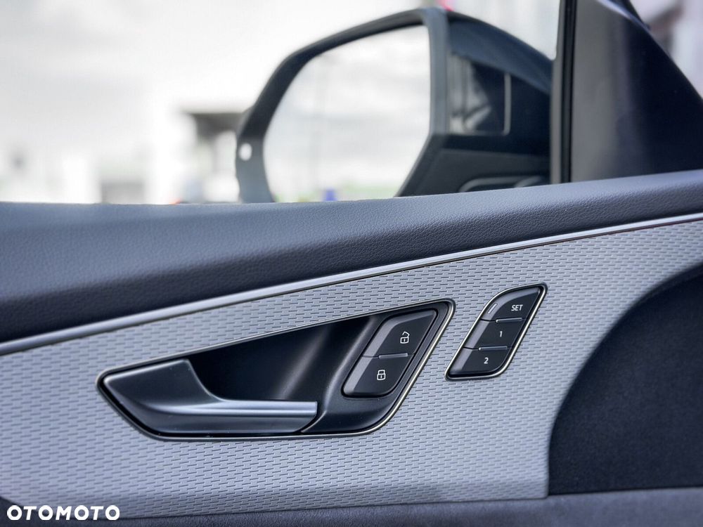Audi Q8 - 15