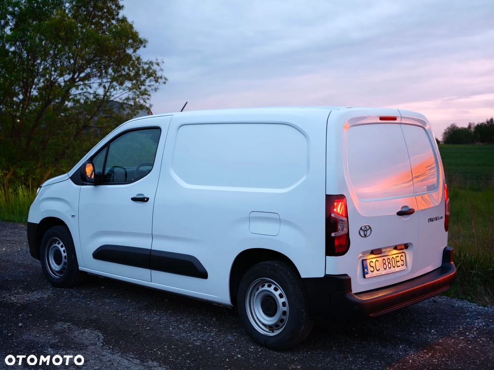 Toyota Proace City - 8