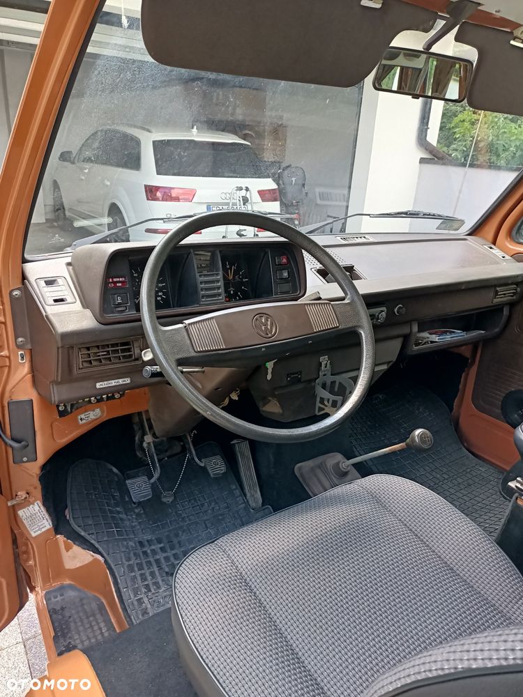 Volkswagen Transporter - 3