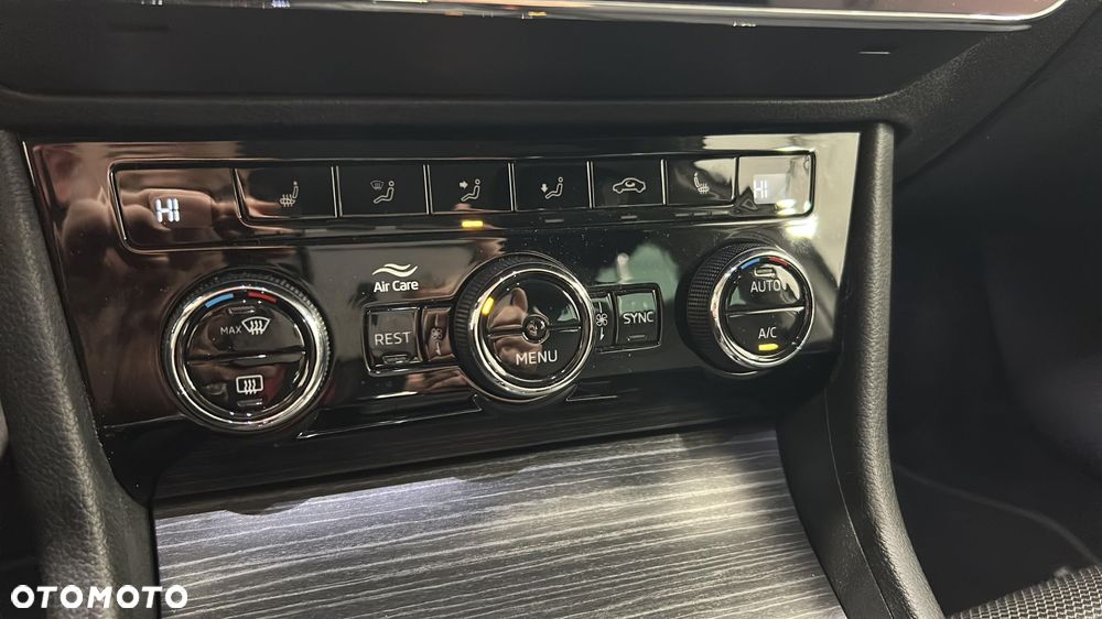 Skoda Superb 2.0 TDI SCR Style DSG - 22