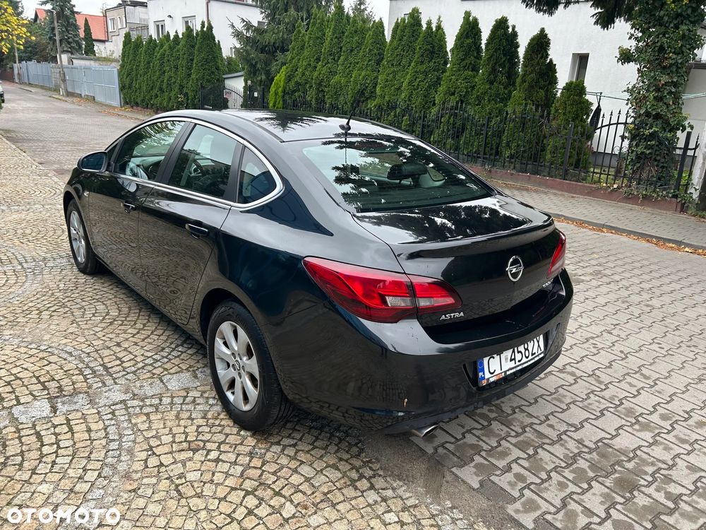 Opel Astra 1.4 T Business EU6 - 20