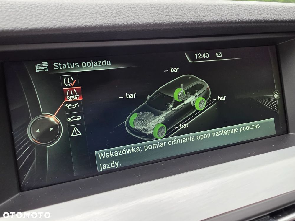BMW Seria 5 525d Sport-Aut Luxury Line - 16