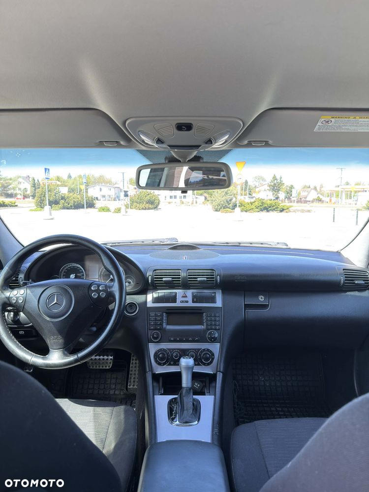 Mercedes-Benz Klasa C 220 CDI Automatik Classic Sport Edition - 11