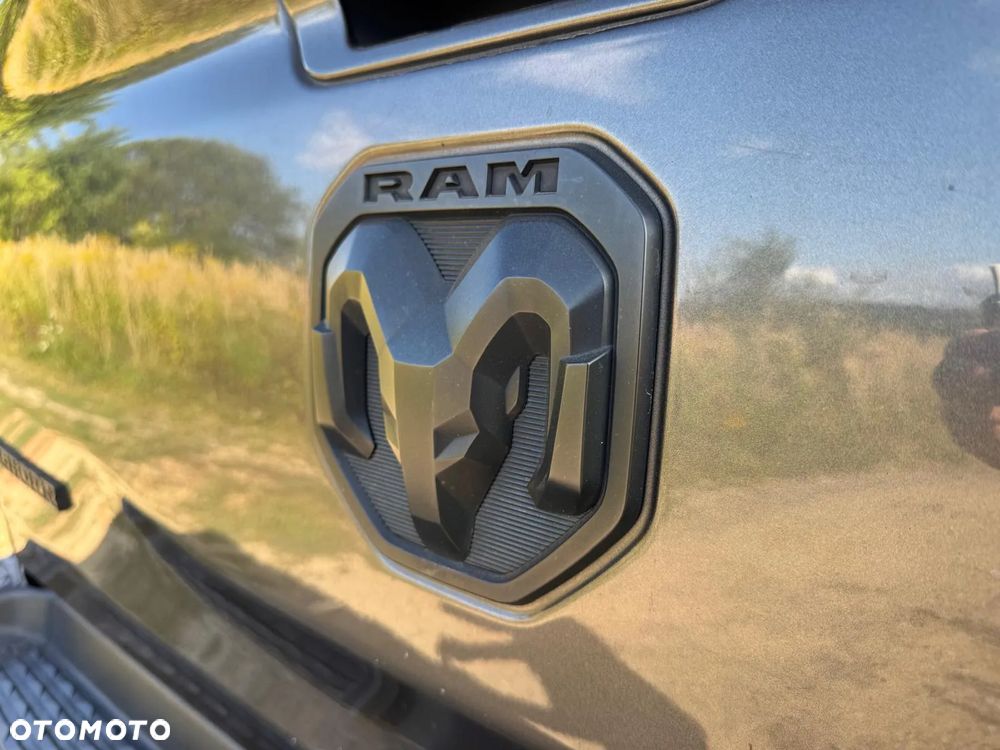 Dodge RAM 1500 5.7 4x4 - 32