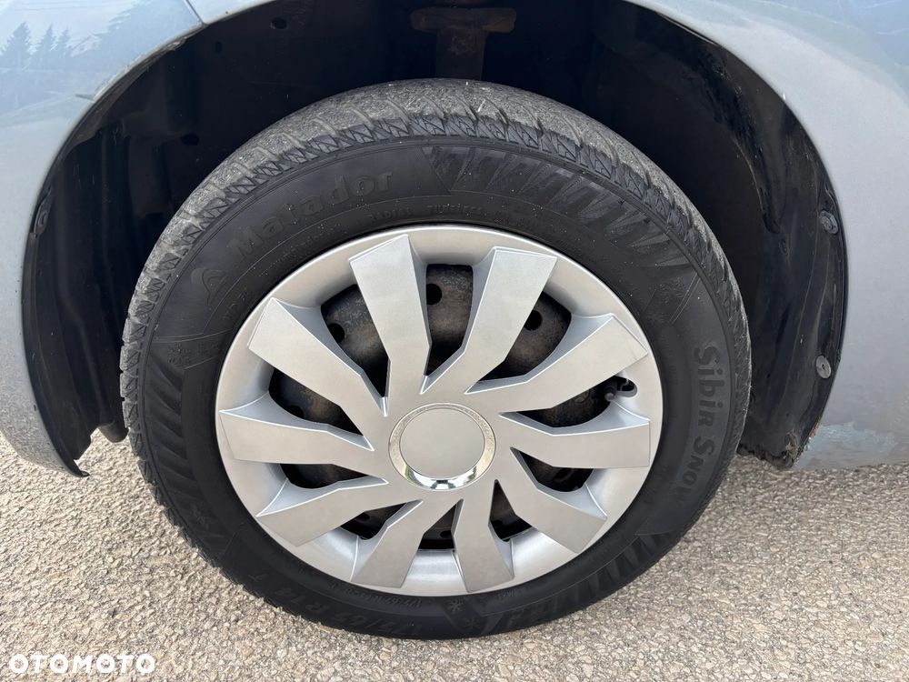 Daihatsu Sirion 1.3 - 26