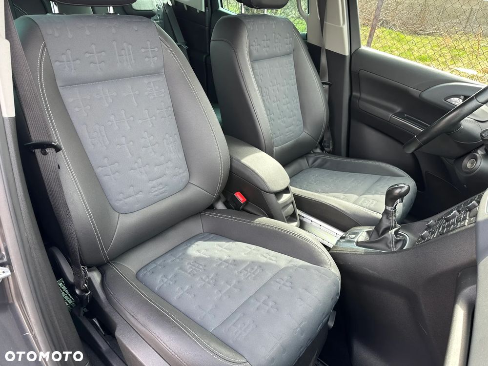 Opel Meriva - 28