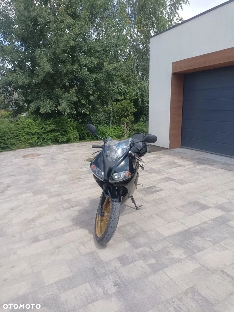 Yamaha TZR - 4