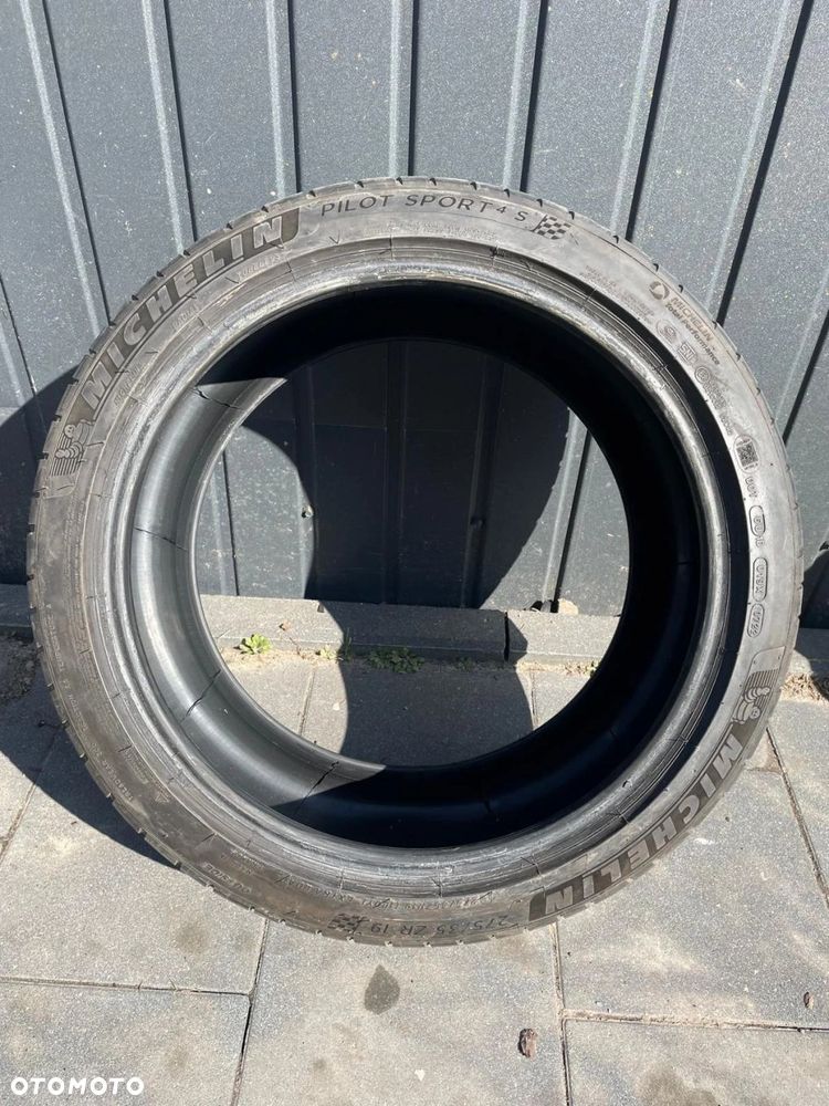 OPONA LATO MICHELIN PILOT SPORT 4S 275/35 R19 100Y - 1