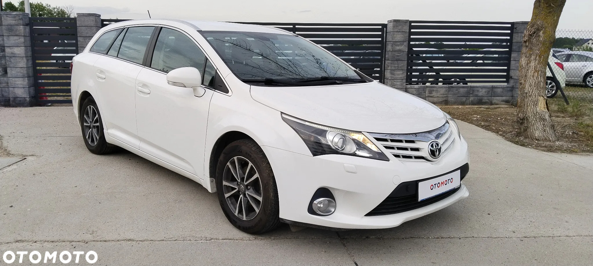 Toyota Avensis Combi 2.0 D-4D Edition - 3