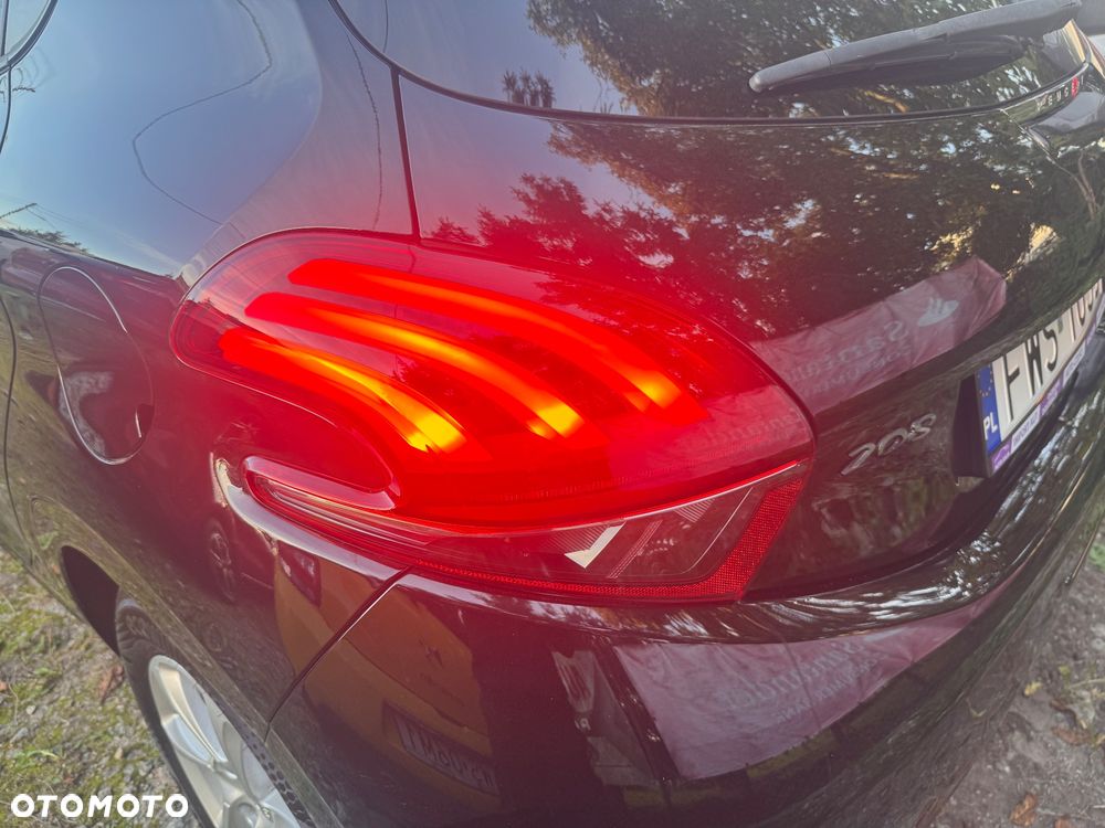 Peugeot 208 1.2 VTi Allure - 39