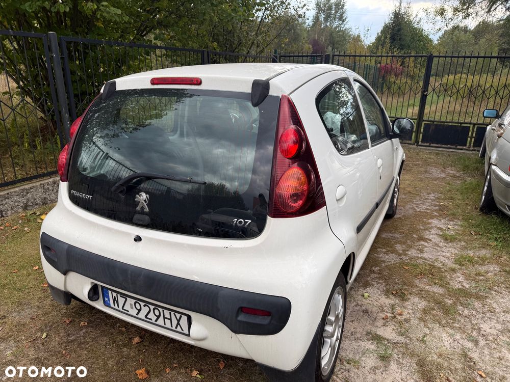 Peugeot 107 1.0 Active - 11
