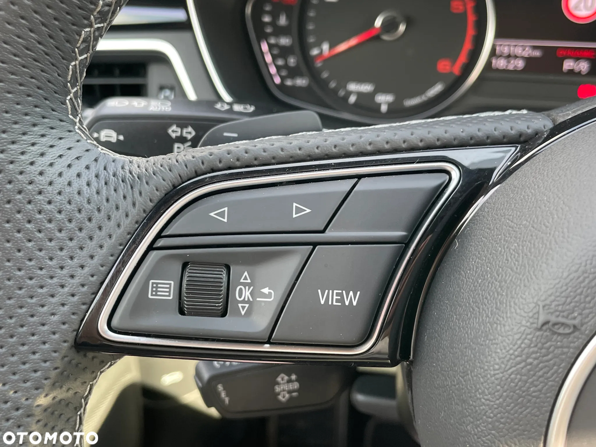 Audi A4 Avant 40 TDI S tronic S line - 33