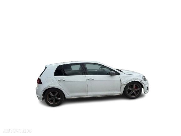 Usa/usi VW Golf 7 R-Line 2012-2017 2.0 TDI cod motor: CRBC cutie manuala 6 trepte: PFL cod culoare: 0Q / C9A - 6