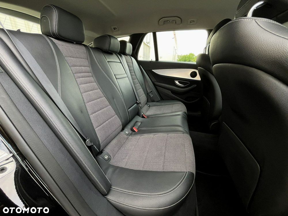 Mercedes-Benz Klasa E 220 d Avantgarde - 29
