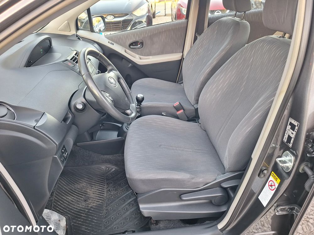 Toyota Yaris 1.33 Luna - 13