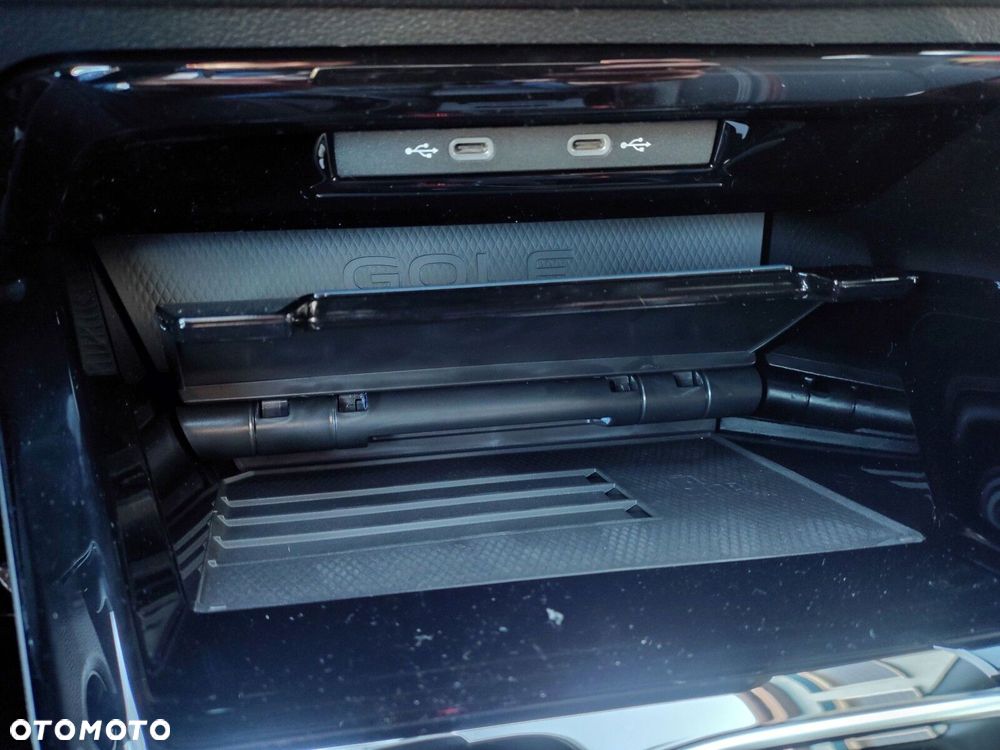 Volkswagen Golf 2.0 TSI GTI Edition 50 DSG - 37