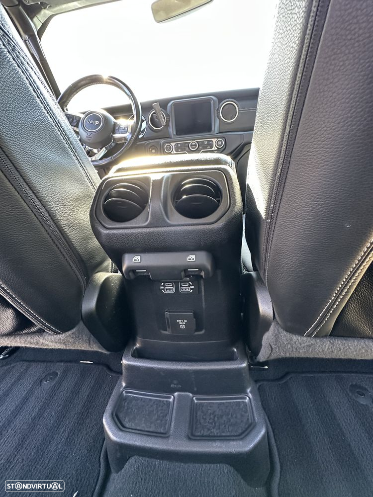 Jeep Wrangler Unlimited 2.0 TG 4xe Sahara - 32