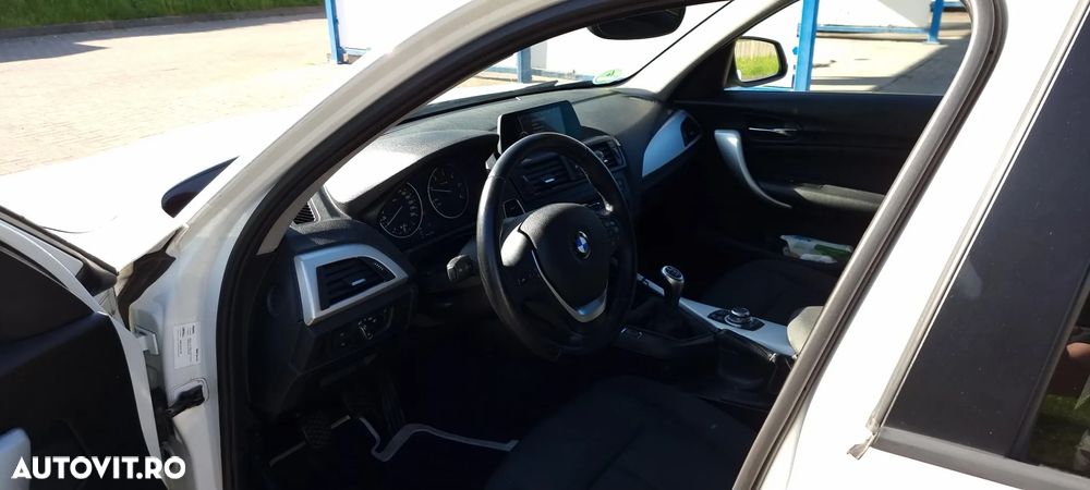 BMW Seria 1 120d xDrive - 11