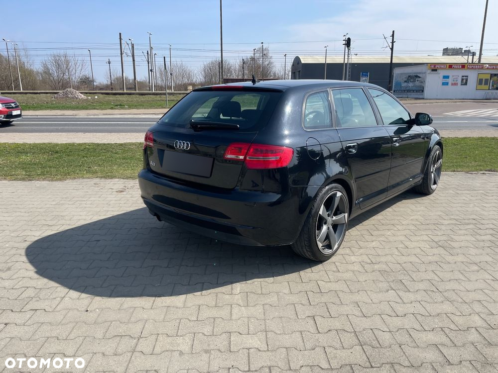 Audi A3 1.6 TDI Ambiente - 5