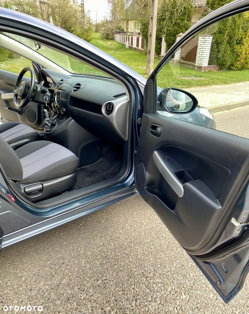 Mazda 2 - 12