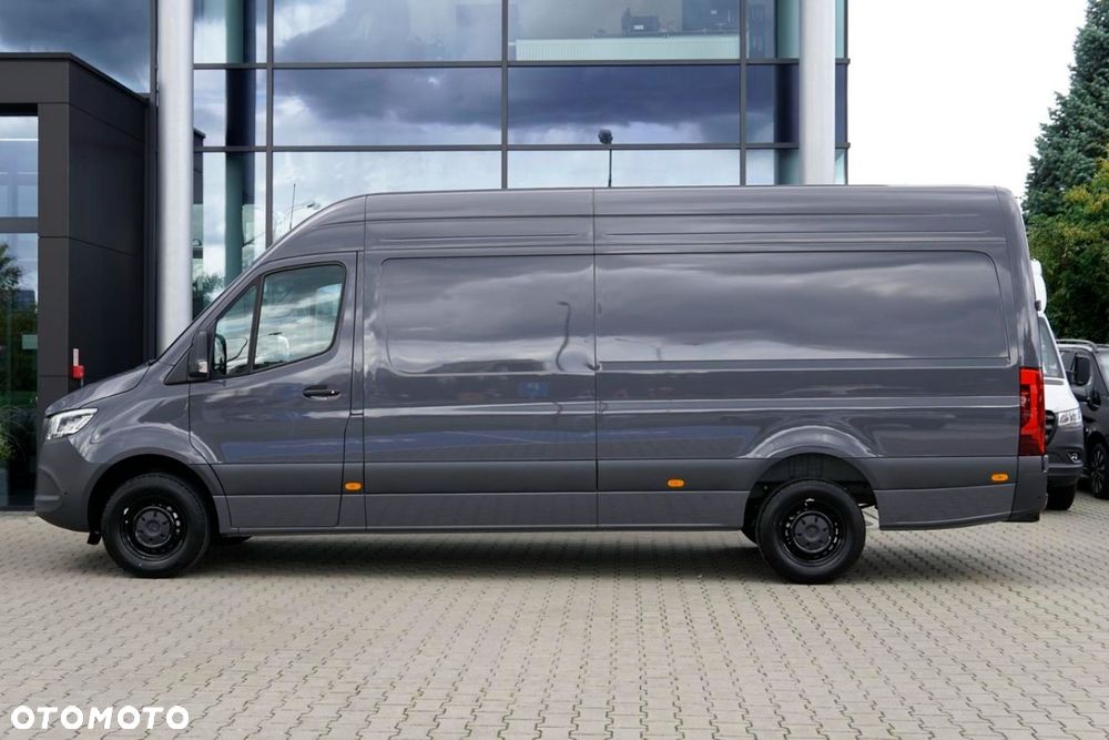 Mercedes-Benz Sprinter - 4