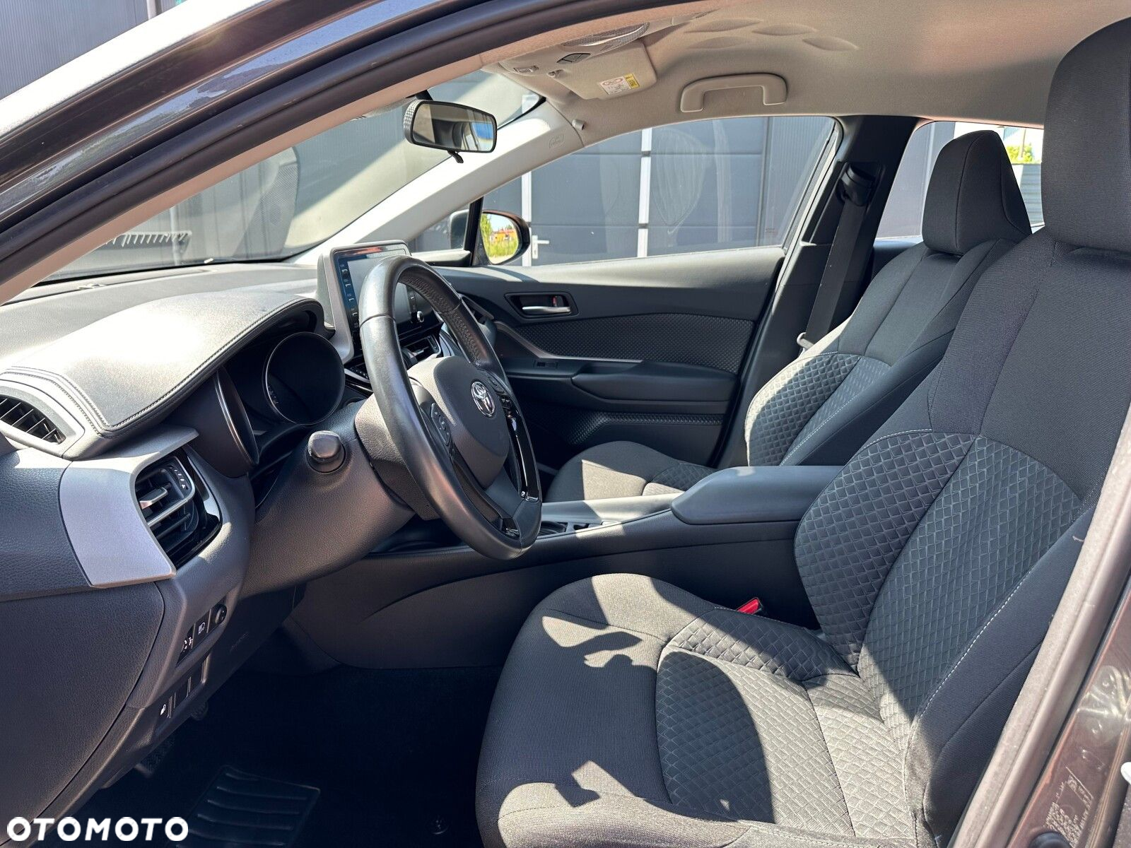 Toyota C-HR - 31