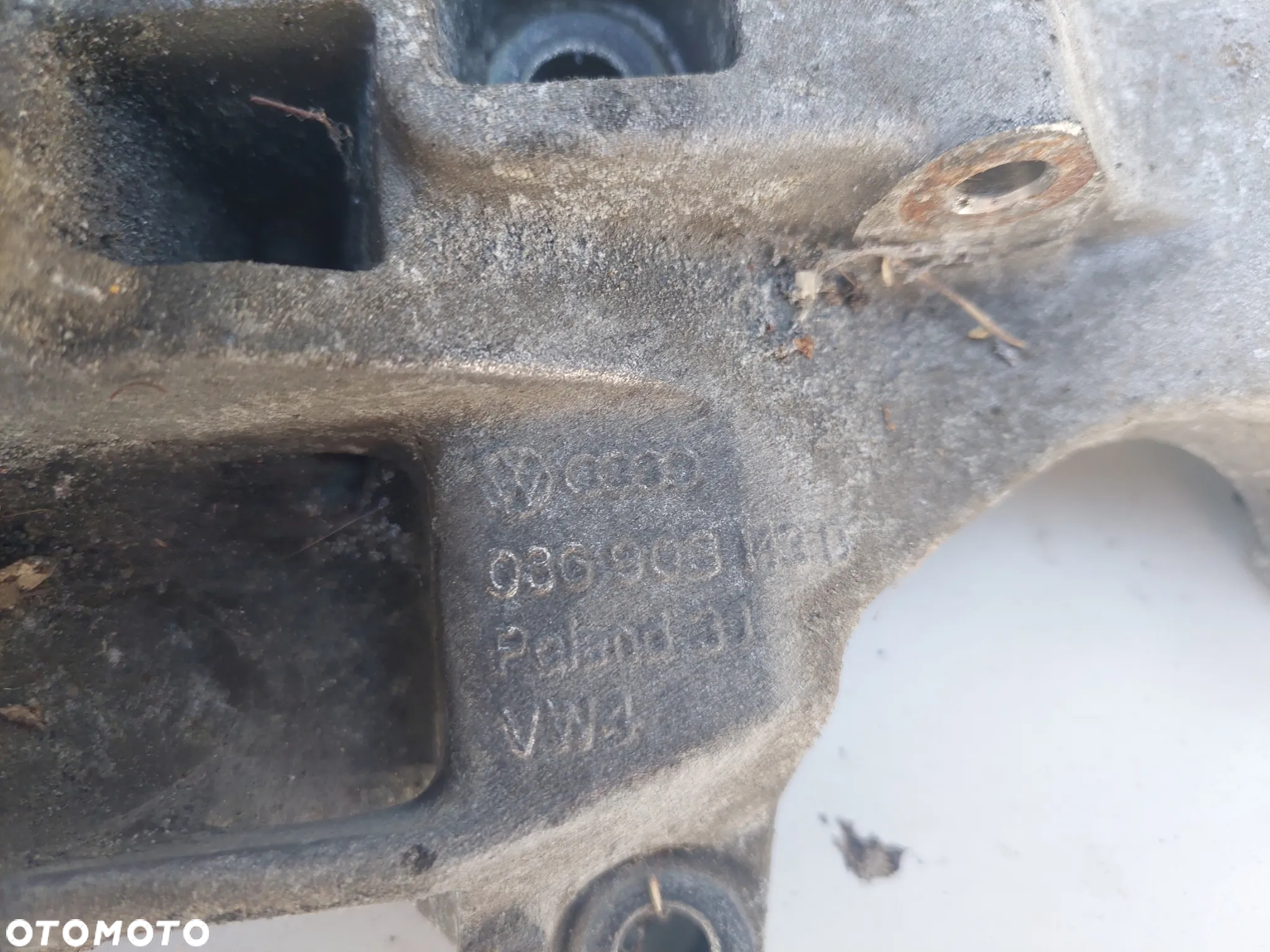 Łapa podstawy alternatora 03G903143A  1.9 TDI - 2