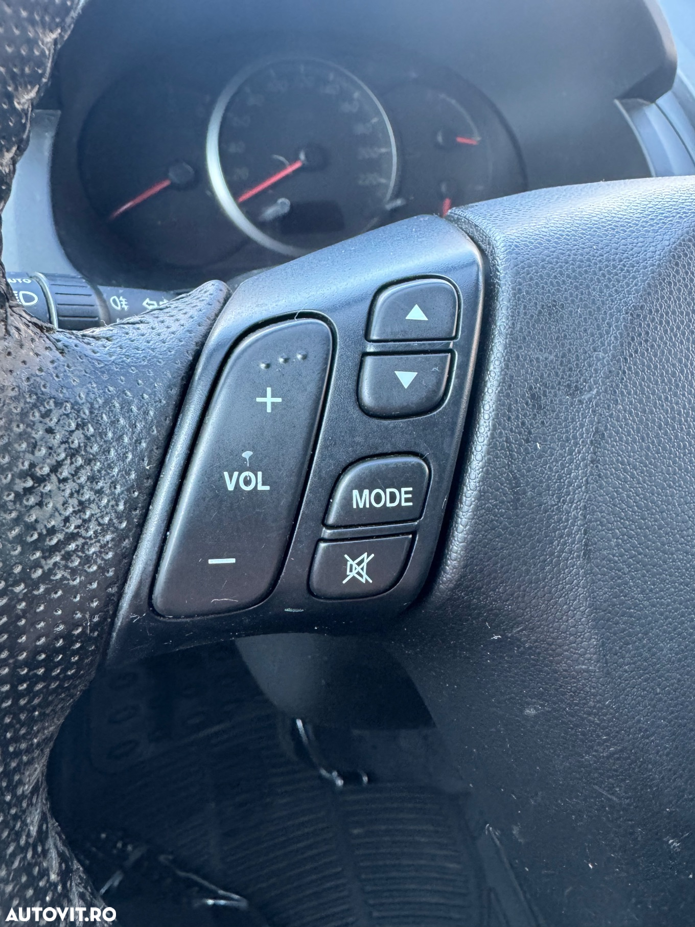 Mazda 5 2.0 CD DPF Active - 25
