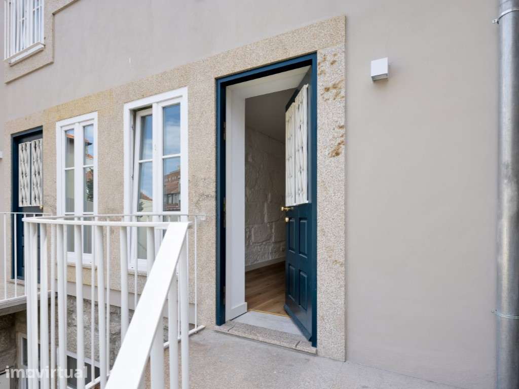 Moradia T2+1 com Pátio, totalmente remodelada - Grande imagem: 4/26