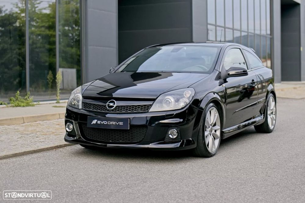 Opel Astra GTC OPC - 7