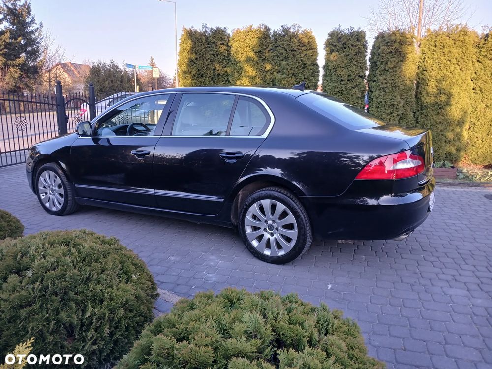 Skoda Superb 2.0 TDI Exclusive - 17