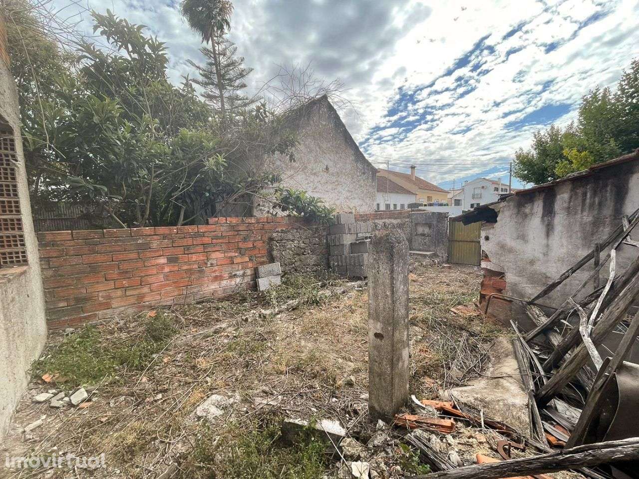 Moradia em fase de construção - Grande imagem: 4/5