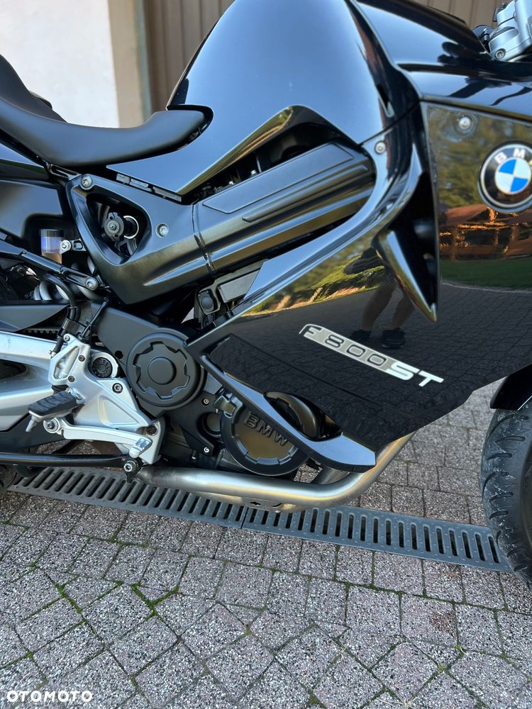 BMW F - 13