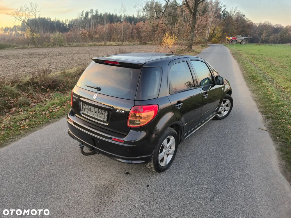 Suzuki SX4 1.6 Premium - 31