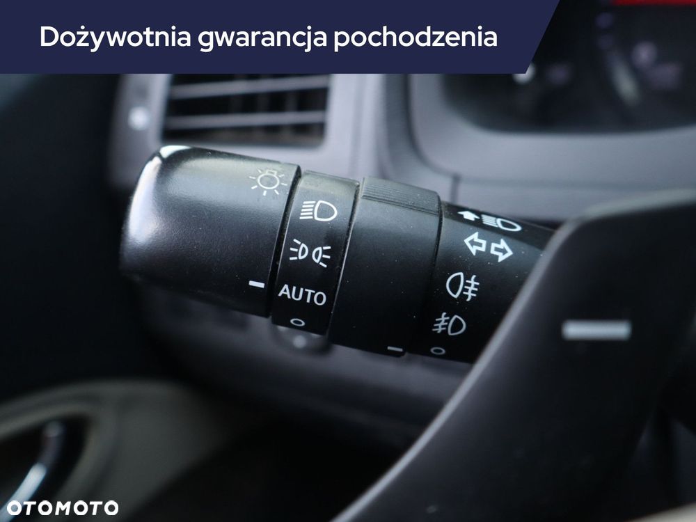 Toyota Avensis - 21