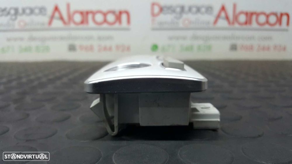 LUZ INTERIOR RENAULT LAGUNA III DYNAMIQUE TOMTOM - 2