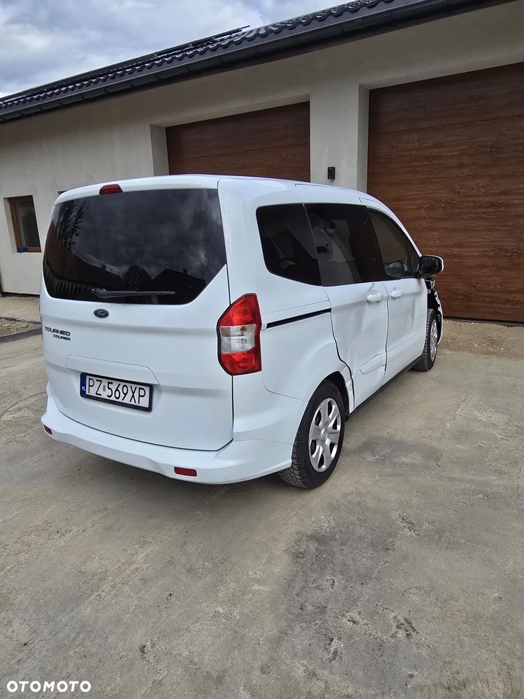 Ford Tourneo Courier 1.5 TDCi Titanium - 6