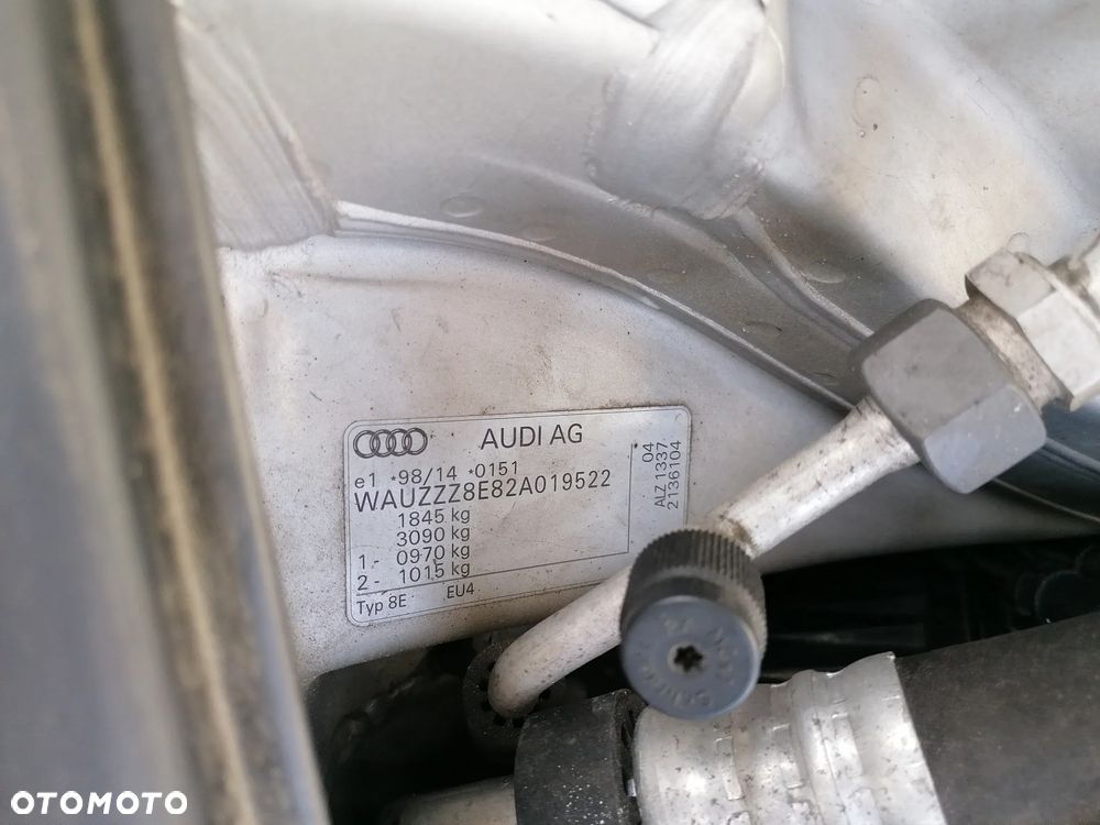 Audi A4 Limousine - 12