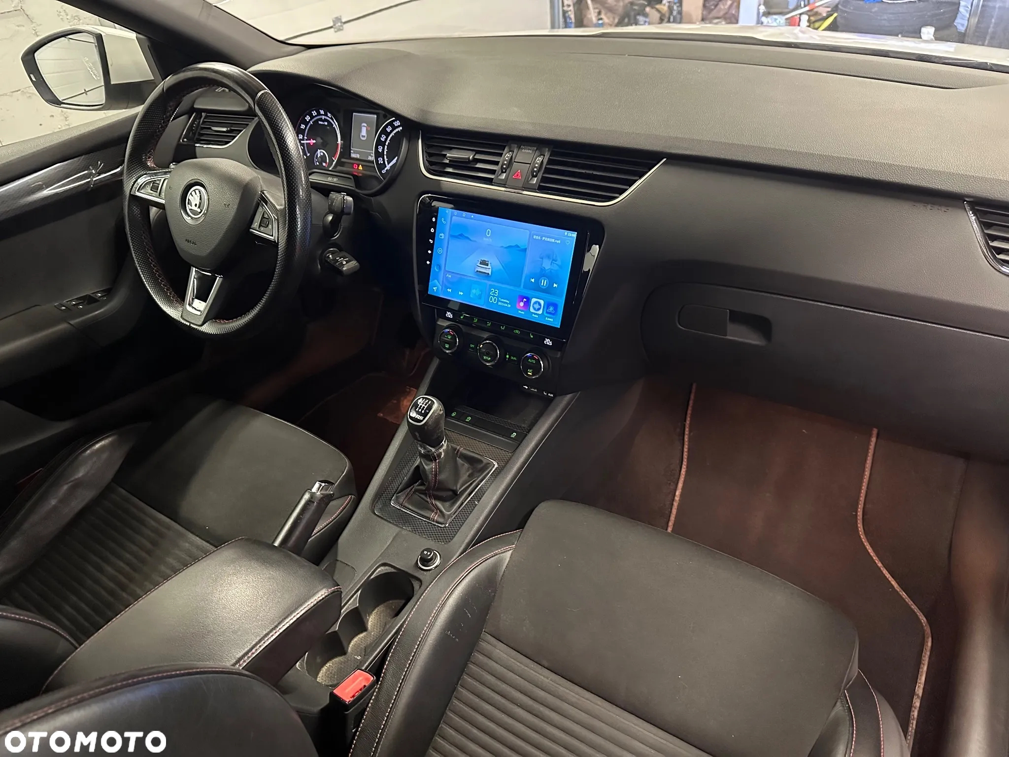 Skoda Octavia Combi 2.0 TDI RS - 17