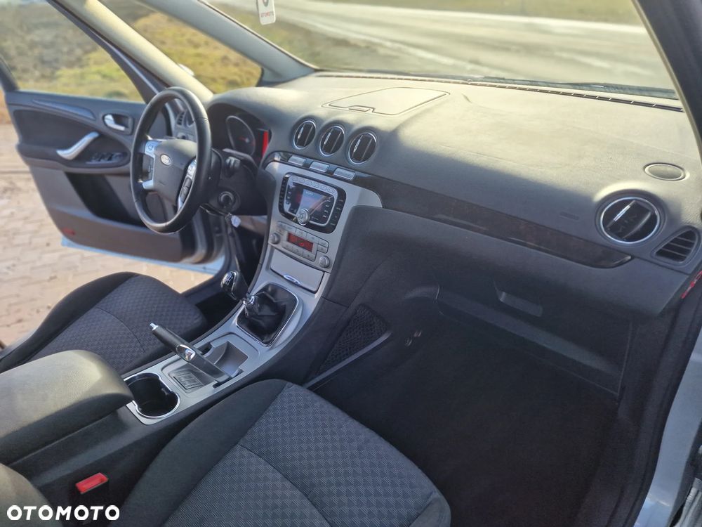 Ford Galaxy 2.0 TDCi Ghia - 31