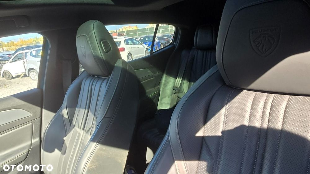 Peugeot 408 - 29