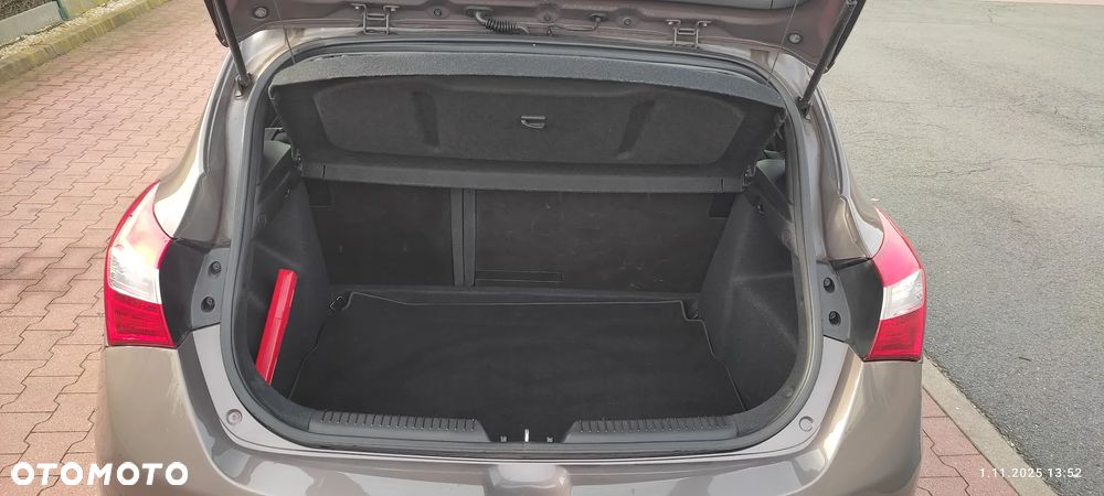 Hyundai i30 1.4 Classic + - 9