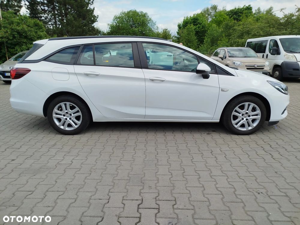 Opel Astra 1.2 T Edition S&S - 4