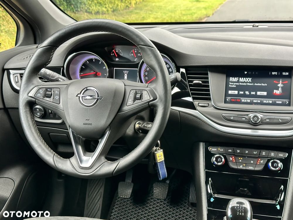 Opel Astra 1.4 T Dynamic - 26