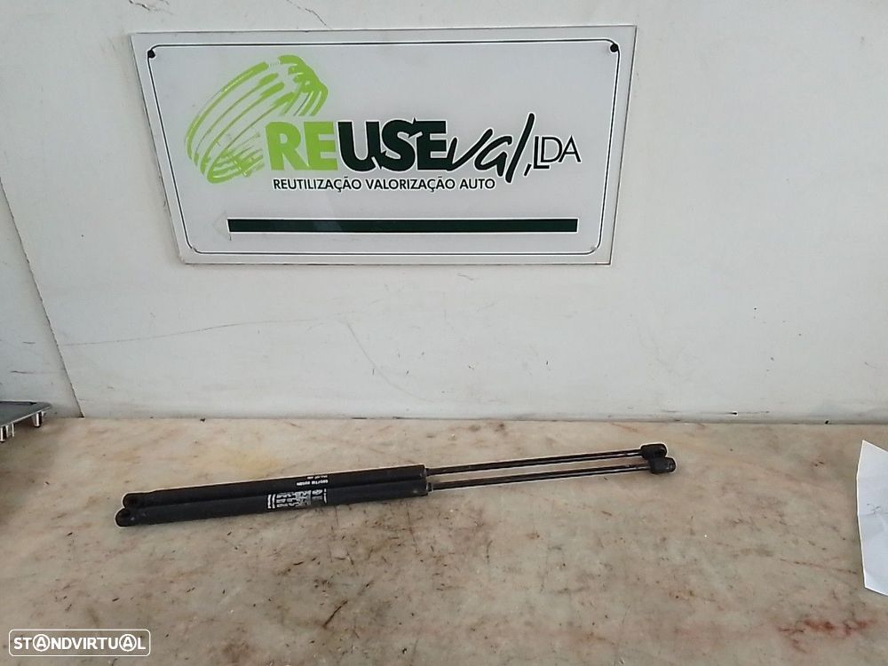 Amortecedor Capot Alfa Romeo 159 Sportwagon (939_) - 1