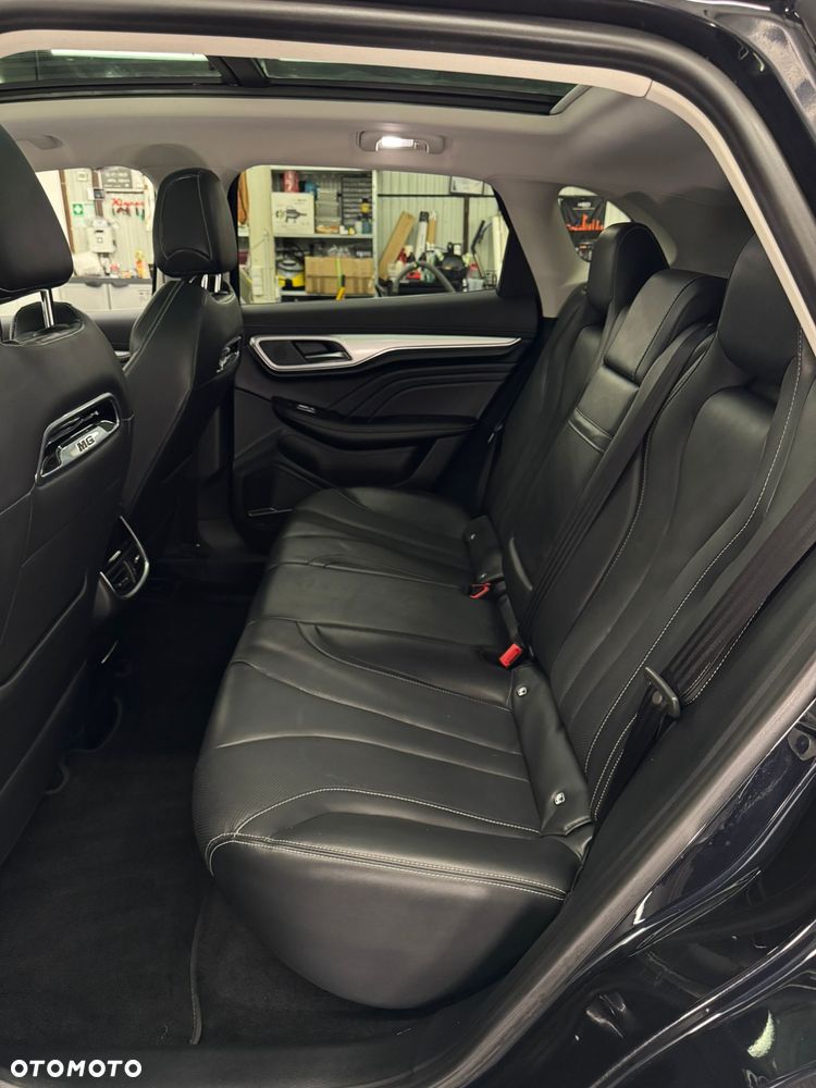 MG Marvel R Luxury - 10